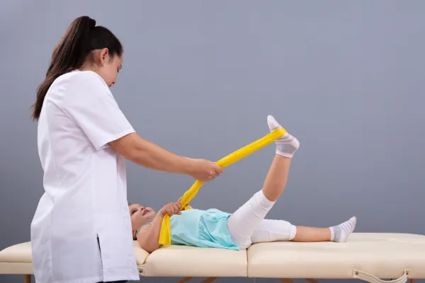 Osteopatia pediatrica visita specialistica - Centro Medico del Garda
